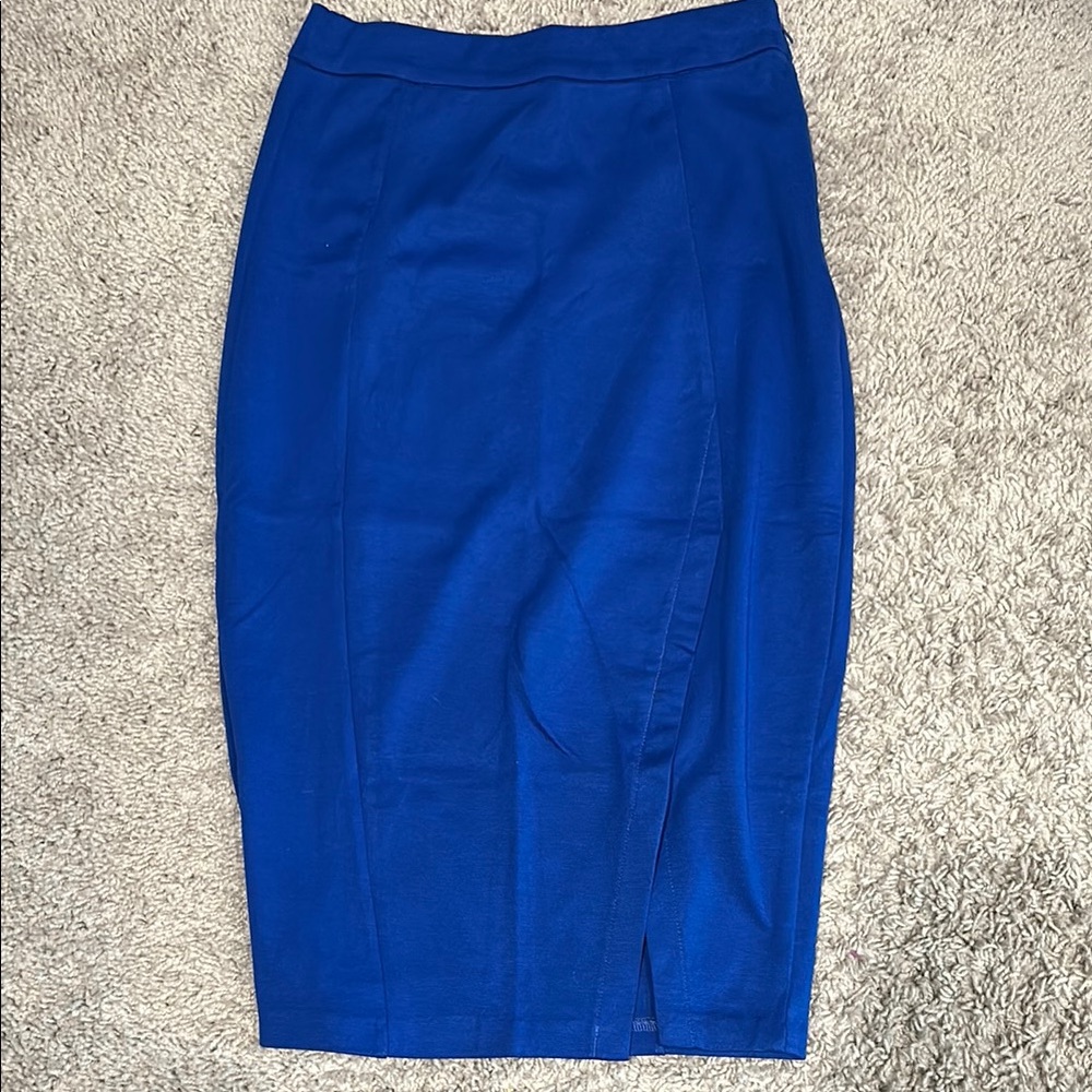 Royal blue pencil skirt. Size 0-The limited brand. Zip up side. Small front slit